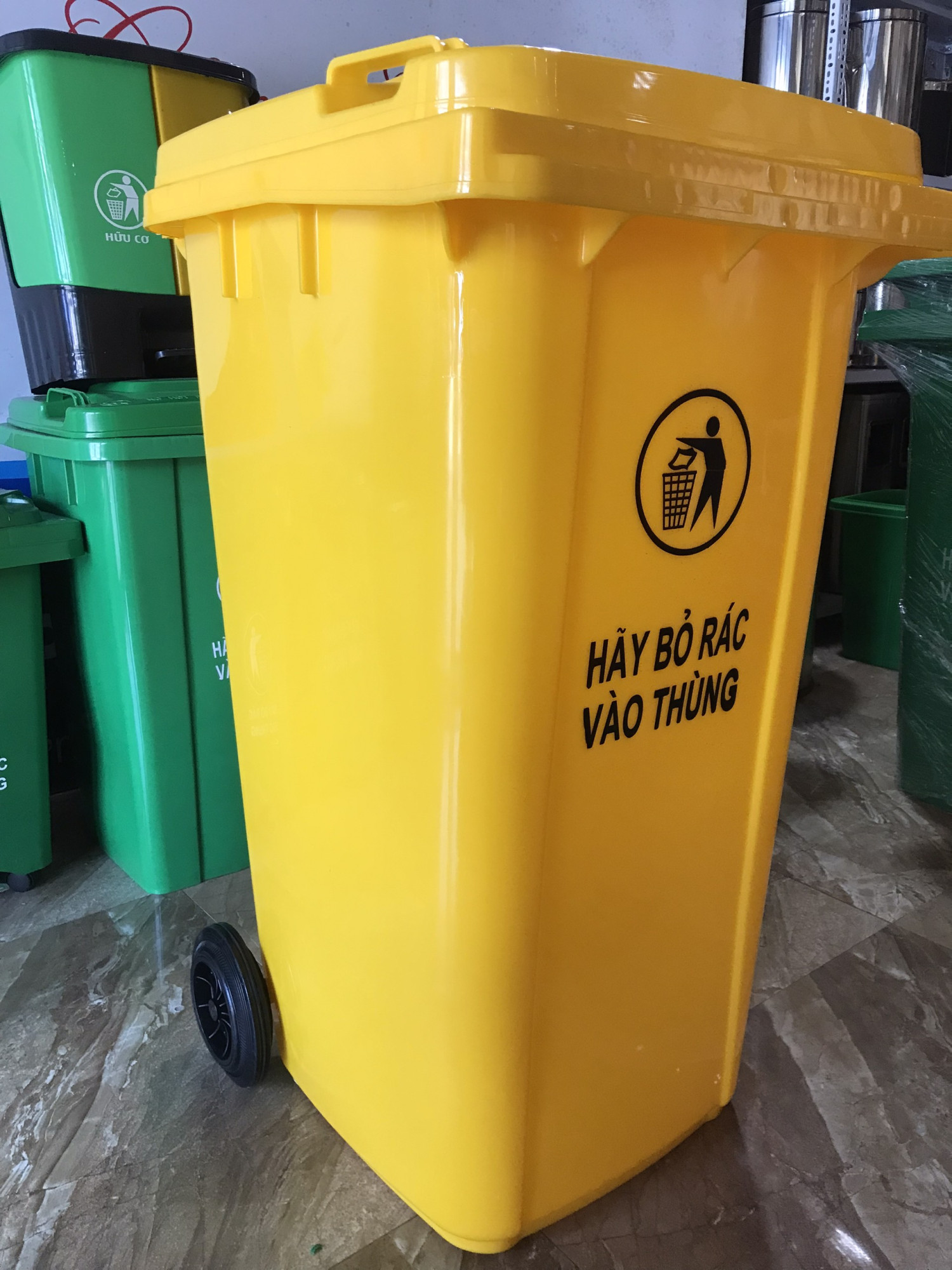 Thùng rác nhựa HDPE 240 lít