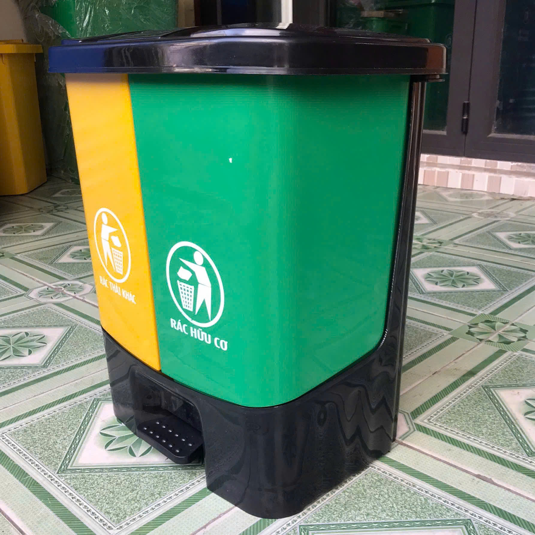 THÙNG RÁC ĐẠP CHÂN 2 NGĂN 40 LÍT