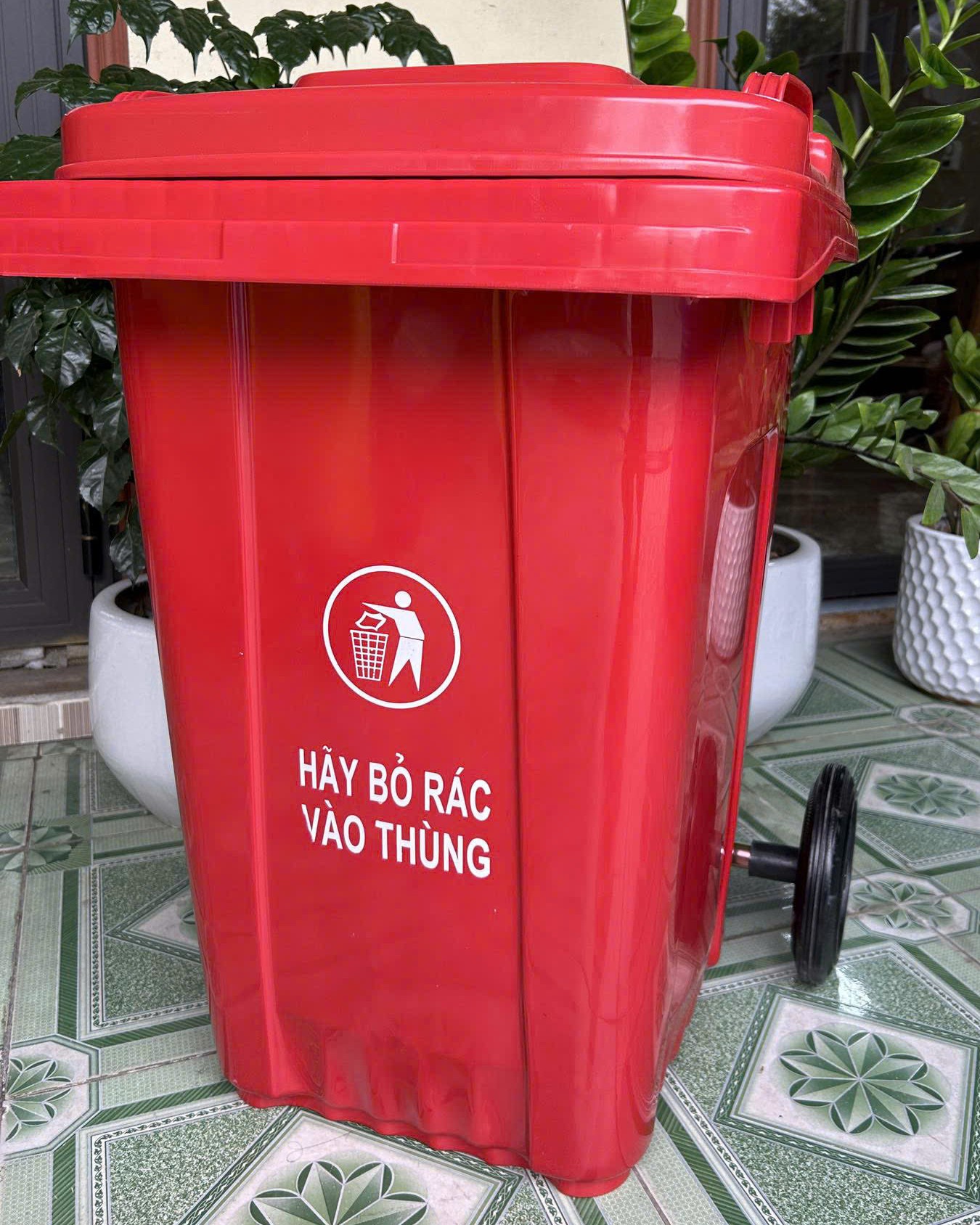 Thùng rác nhựa 80 lít